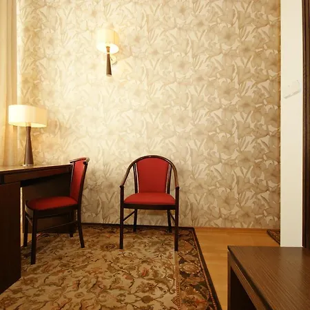 Zamkowy 2*