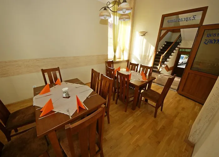 Zamkowy Отель 2*